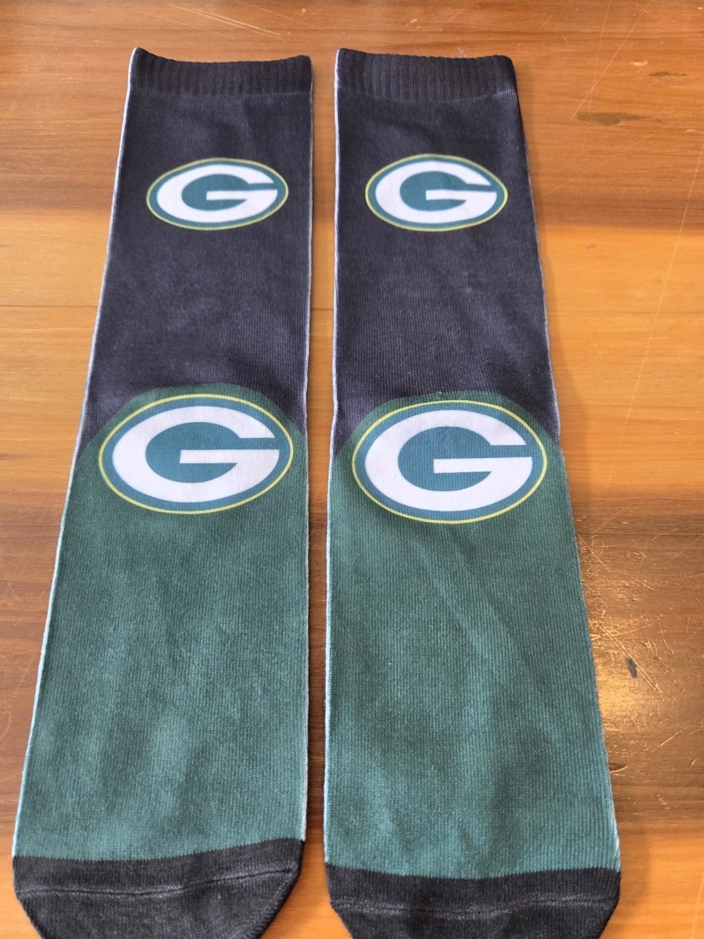 Green Bay Packers Green and Black Crew Socks with Team 'G' Logo - Unbranded